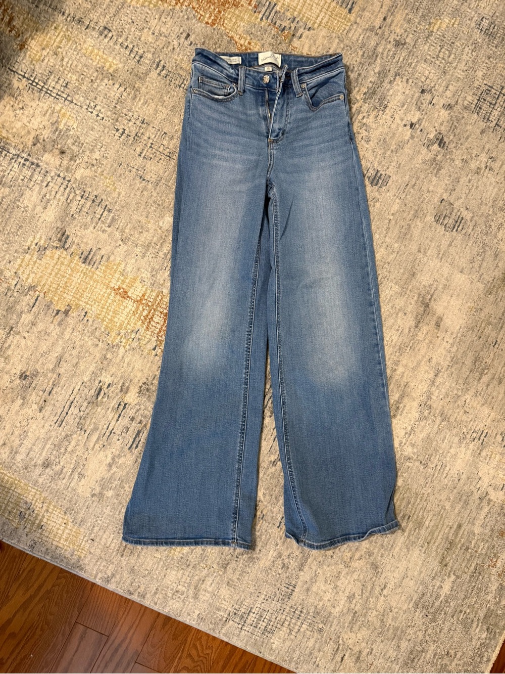 Universal Thread High Rise Everyday Wideleg Jean